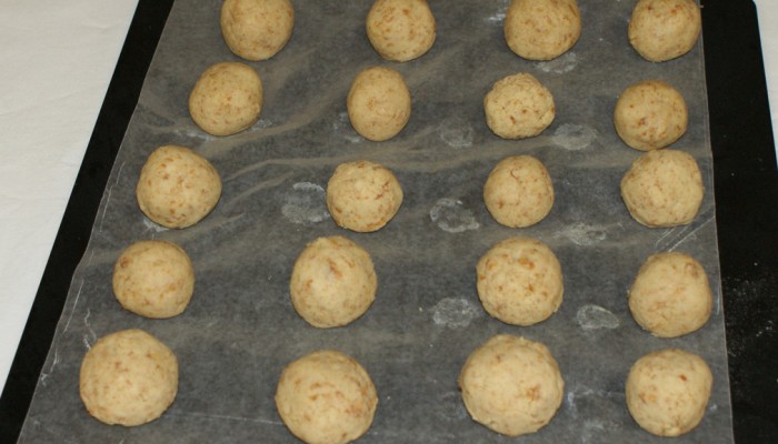 1cake balls