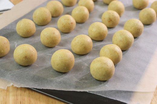 Ice Cream Cone Cake Pops - cake balls - in process | Recipe at blog.candiquik.com