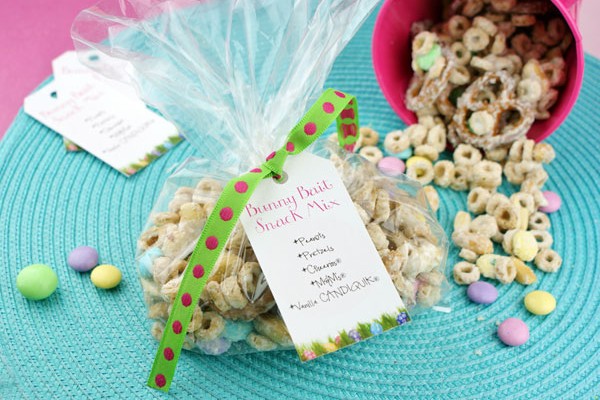 Bunny Bait Snack Mix (with printable tag!)