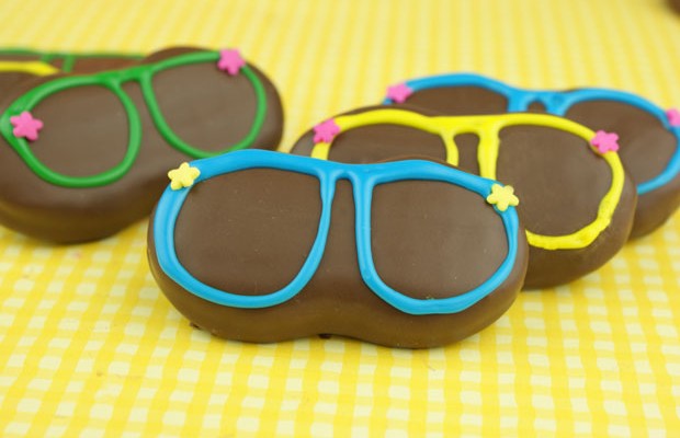 Sunglass Nutter Butter Cookies | Miss CandiQuik