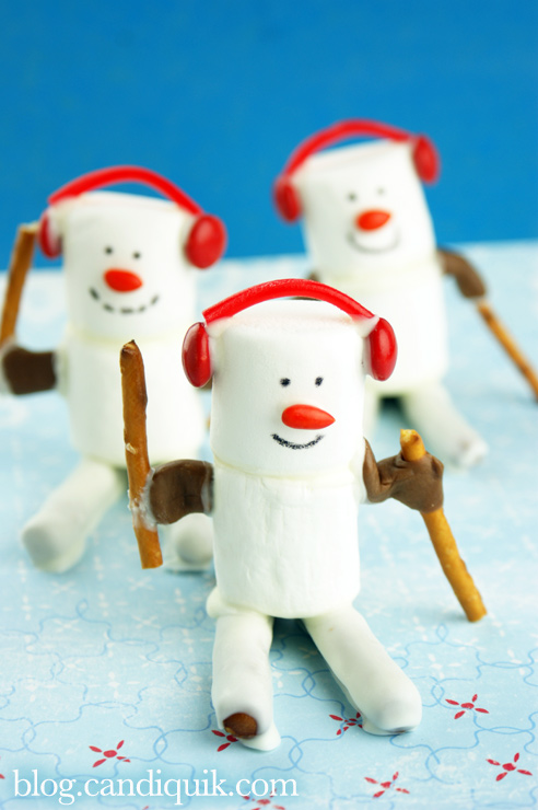 Marshmallow Olympic Skiers - blog.candiquik.com