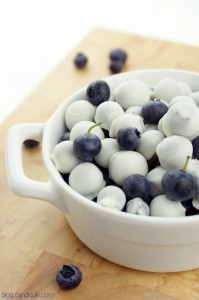 Vanilla Dipped Blueberries - the perfect light snack!