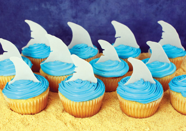 Easy Shark Fin Cupcake Toppers